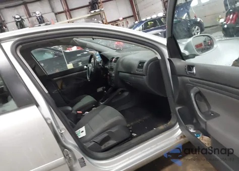 2006 Volkswagen Rabbit 4-Door from USA, damaged, VIN WVWCR91K76W150989